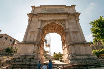 Arch of Titus Yeshiva University